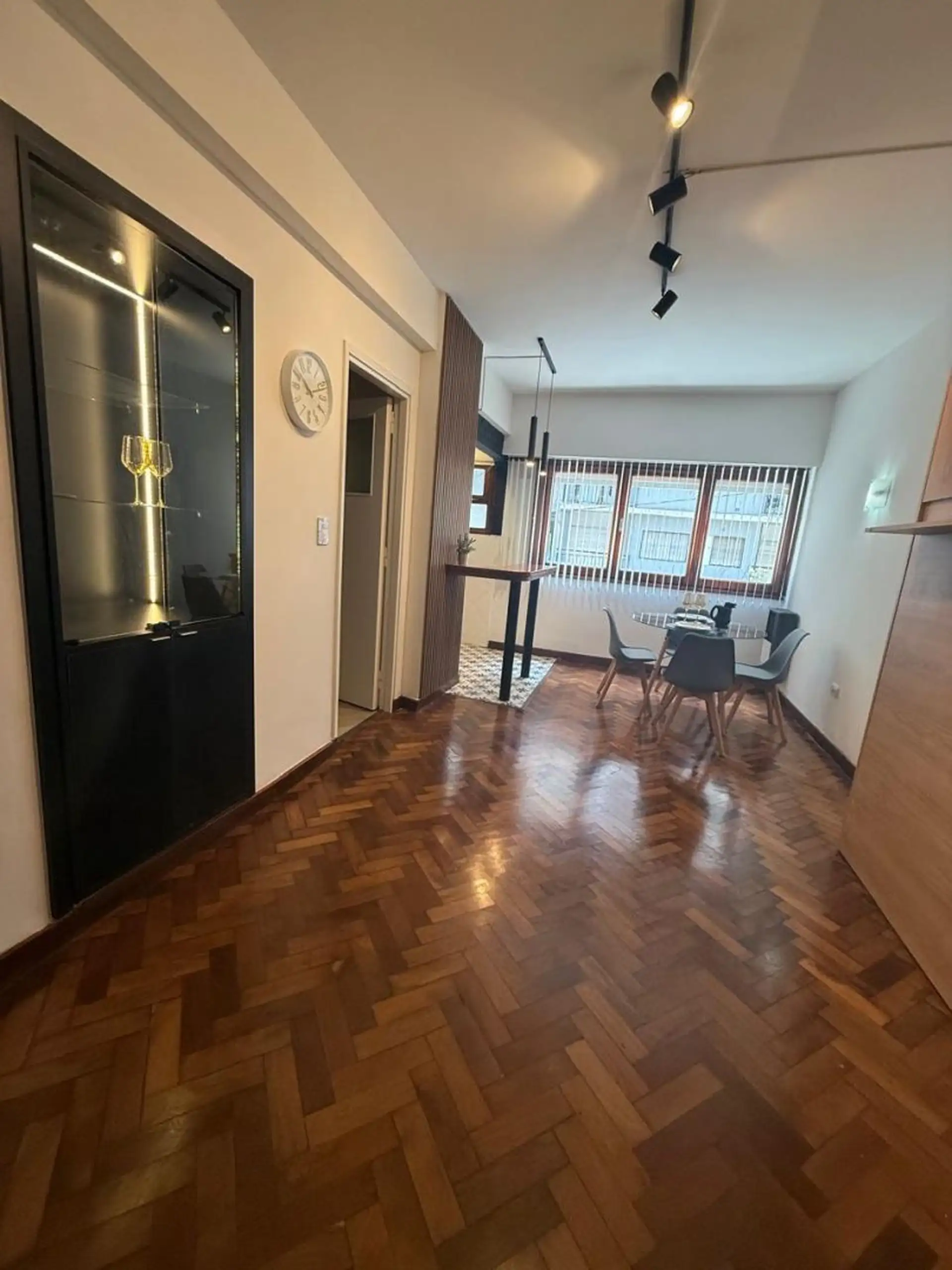 Departamento en venta 1 ambiente a la calle Corrientes 1900 Zona Centro