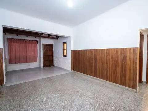 Casa 3 ambientes con 1 baño