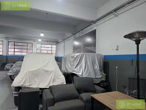 ALQUILER - Galpón con oficina, cocina comedor y jardín en Beccar, 256 m2 cubiertos, con cocheras!