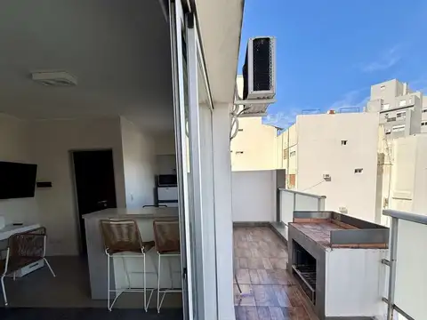 Venta de Departamento 1 AMBIENTE en Paternal !  Balcón corrido y parrilla . luminoso y con vista abierta !