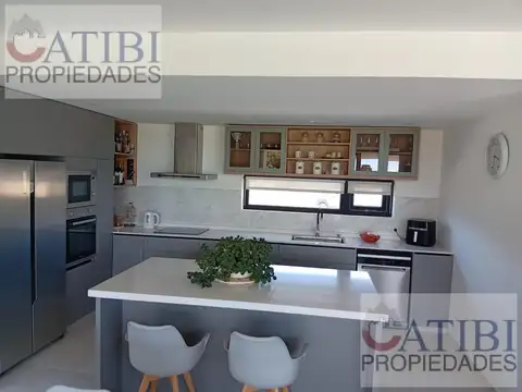 Casa en Venta al Este