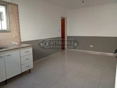 Depto Tipo Casa en Alquiler de 2 ambientes
