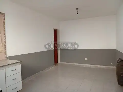 Depto Tipo Casa en Alquiler en San Antonio de Padua, $ 440.000