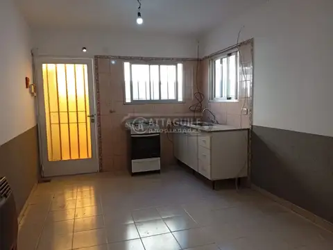 Depto Tipo Casa en Alquiler en San Antonio de Padua, $ 440.000