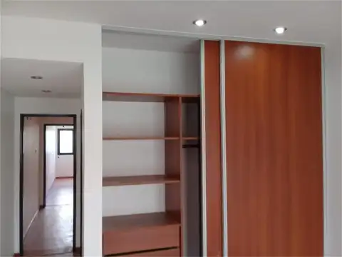 Depto Tipo Casa 4 ambientes con 2 baños