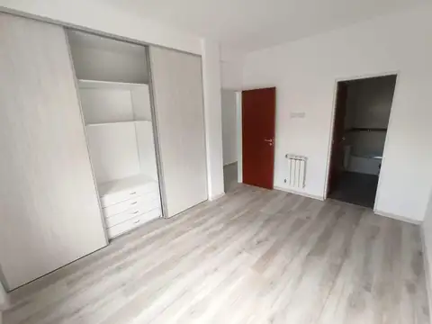 Departamento en Alquiler con 1 cocheras