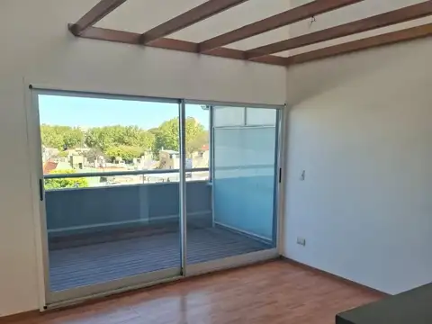 EXCELENTE 2 AMB EN DUPLEX FTE BALCON