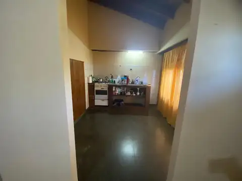 Casa 3 ambientes con 1 baño