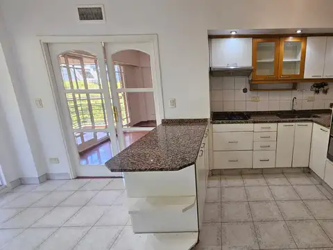 Departamento 4 ambientes con 2 baños