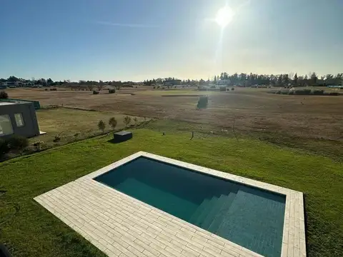 Casa en Venta en San Eliseo Golf & Country Club, USD 460.000