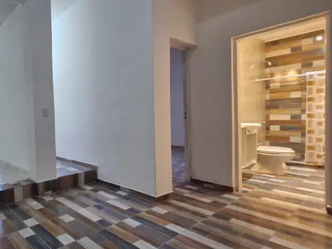 Depto Tipo Casa en Alquiler de 3 ambientes