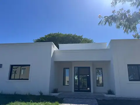 Casa en Venta en San Matias, USD 325.000
