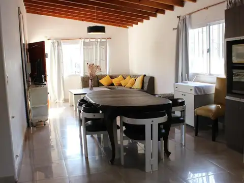 Casa 3 ambientes con 2 baños