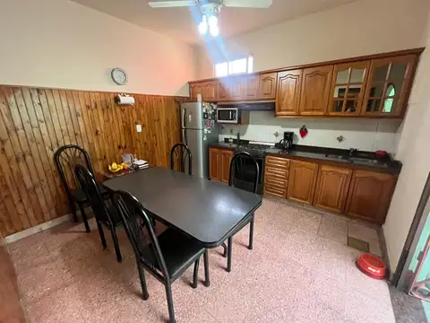 Depto Tipo Casa en Venta 40 años