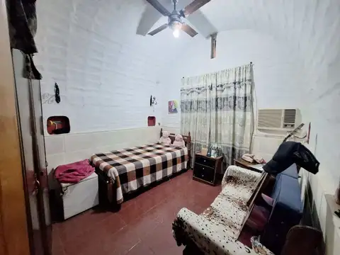 Casa 5 ambientes con 1 baño