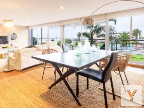 Departamento en venta - 3 Dormitorios 5 Baños - Cochera - 230Mts2 - Montevideo