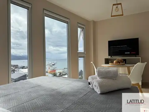 Gdor. Ernesto Manuel Campos 1300