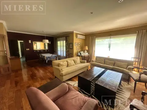 Casa en Alquiler Temporal con 4 cocheras