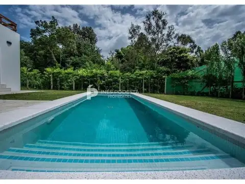 Casa en Alquiler de 4 dormitorios