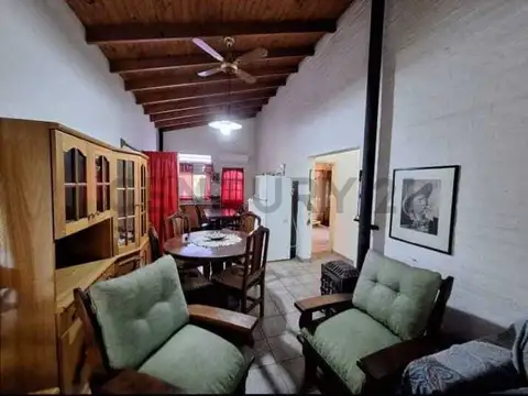 Casa 4 ambientes con 1 baño