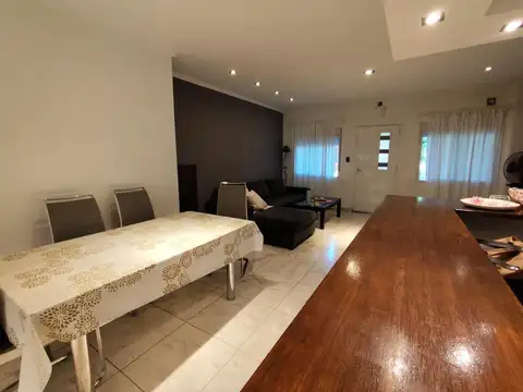Depto Tipo Casa 3 ambientes con 1 baño