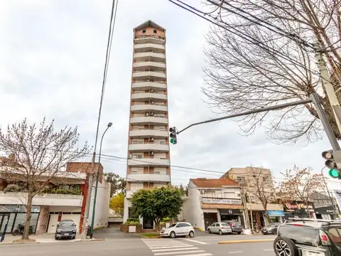 Departamento en alquiler con cochera y vista panorámica en Beccar, San Isidro.