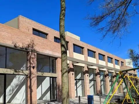 Primera Junta 100, Piso PA