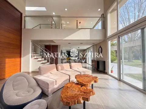 Casa 6 ambientes con 5 baños