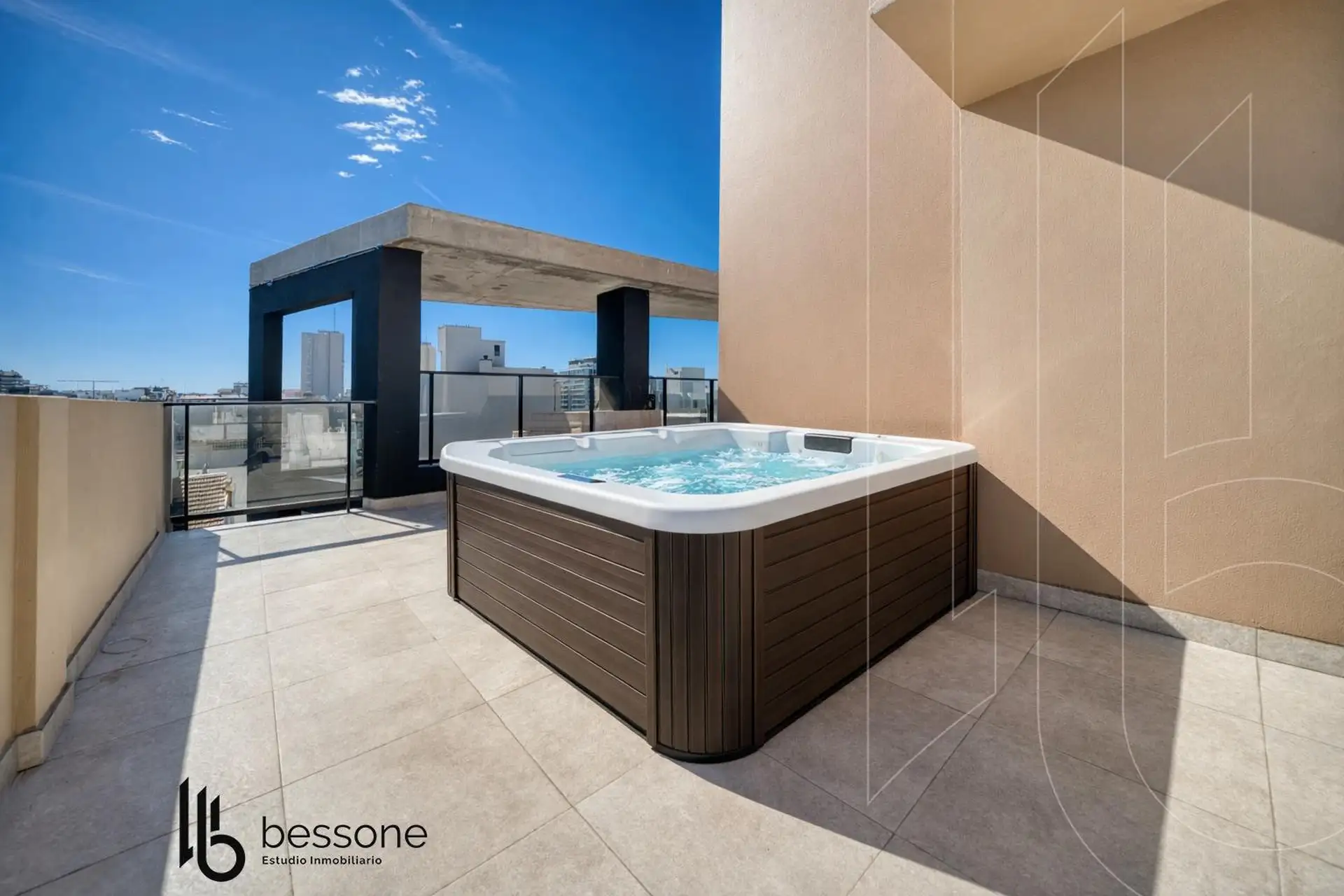 Depto 2 amb, 62m² con balcón y parrilla — Zona Guemes