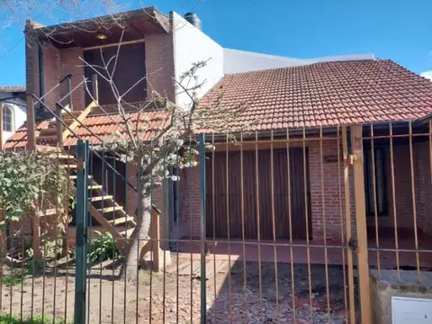 MDP , CHALET CASA , EXCELENTE ESTADO/ UBICACION     OPORTUNIDAD.-