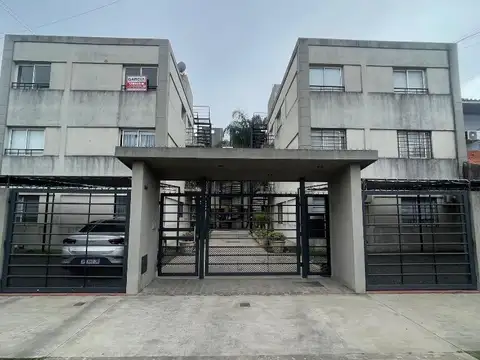 Departamento 2 Amb en venta con cochera