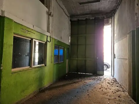 Galpon en Venta 23  mts Fondo