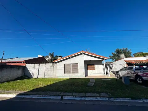 VENTA Casa 3 ambientes C. Evita