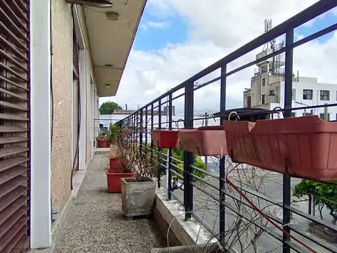 Depto Tipo Casa en Venta 56 años