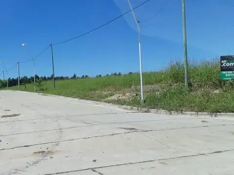 LOTES EN BARRIO PARACAO CON ENTREGA DE U$D 5000 Y 48 CUOTAS