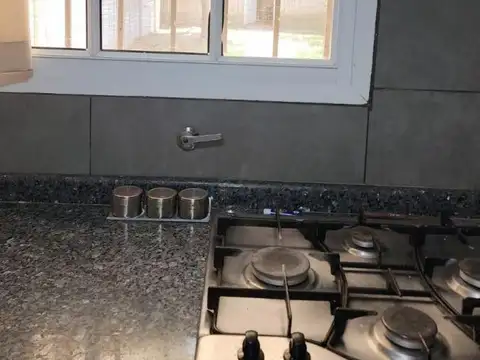 Casa en venta - 3 Dormitorios 2 Baños - Claypole