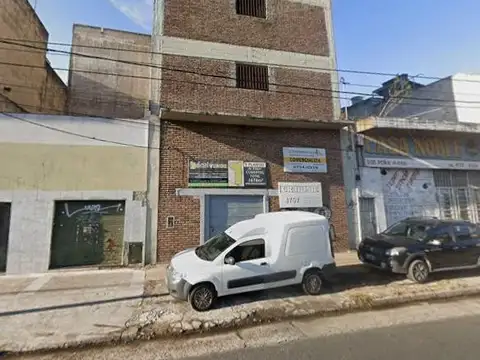 Edificio de 5 plantas, 1680m2 cubiertos. R. Peña 4400, V.Lynch*S.Martin