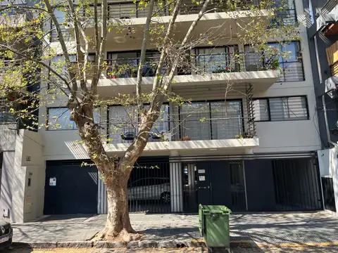 Departamento 1 ambiente con cochera 44mts.
