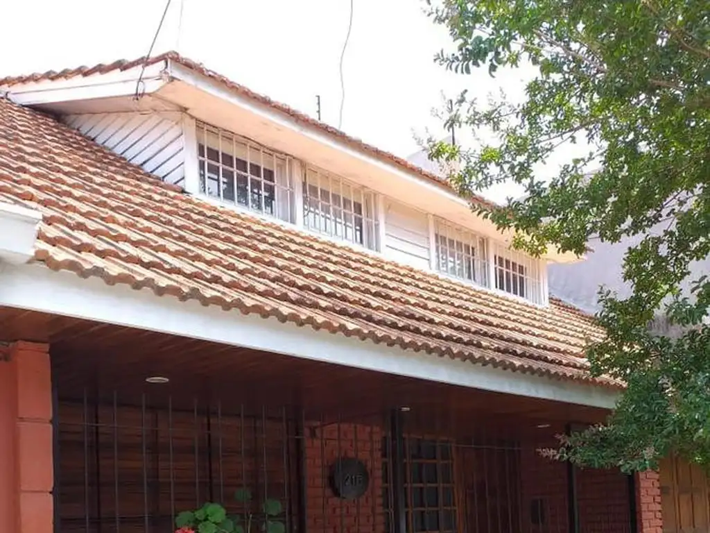 Zeballos e/ Spano y Maipu