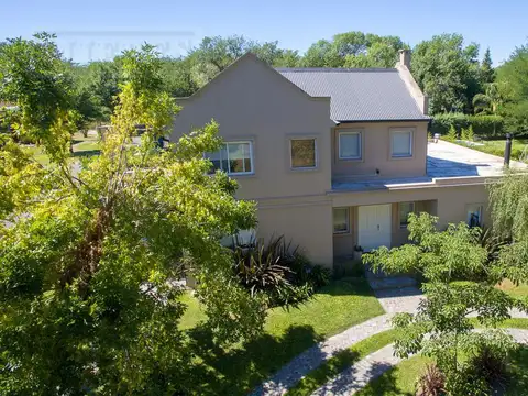 Casa en venta apto credito sobre lote interno en Palmer's Cottage