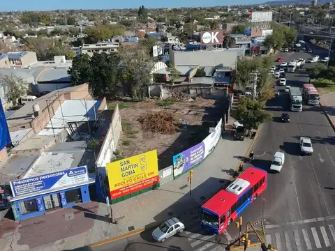 VENDO LOTE ESQUINA EN PUNTO ESTRATEGICO