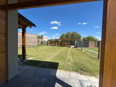 Casa 3 ambientes con 1 baño