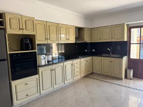 Depto Tipo Casa 4 ambientes con 2 baños