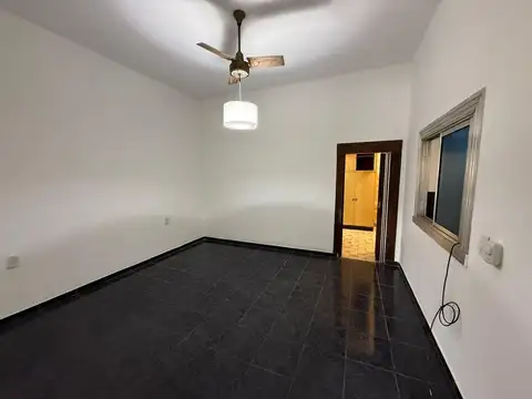 Depto Tipo Casa en Alquiler con 1 cocheras