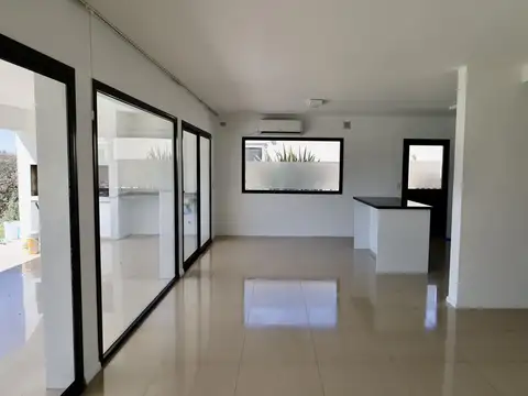 casa en alquiler barrio San Matias Escobar