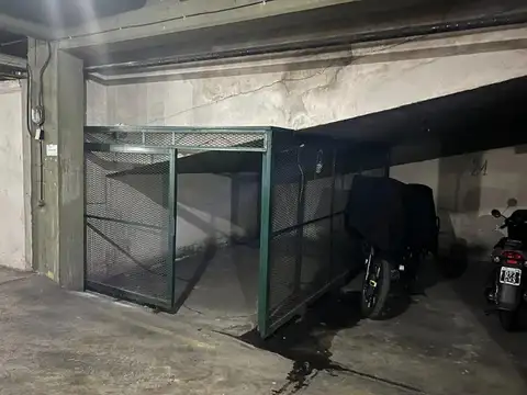 Venta Cochera en el centro de Adrogue