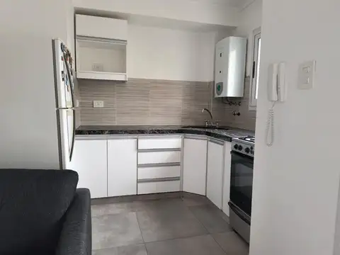 Departamento en Alquiler en Plaza Sarmiento, $ 550.000