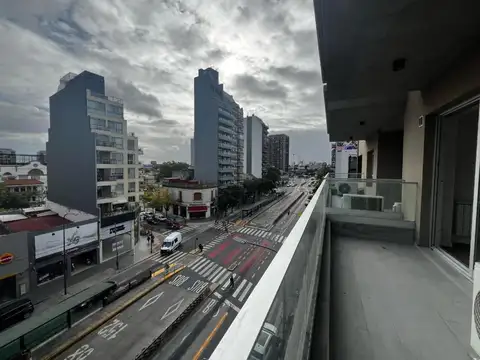 Oficina 3 ambientes con 2 baños