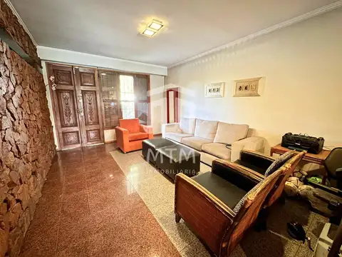 Casa 7 ambientes con 3 baños