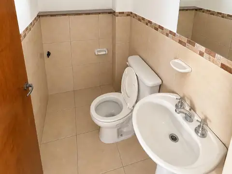 Depto Tipo Casa 4 ambientes con 2 baños